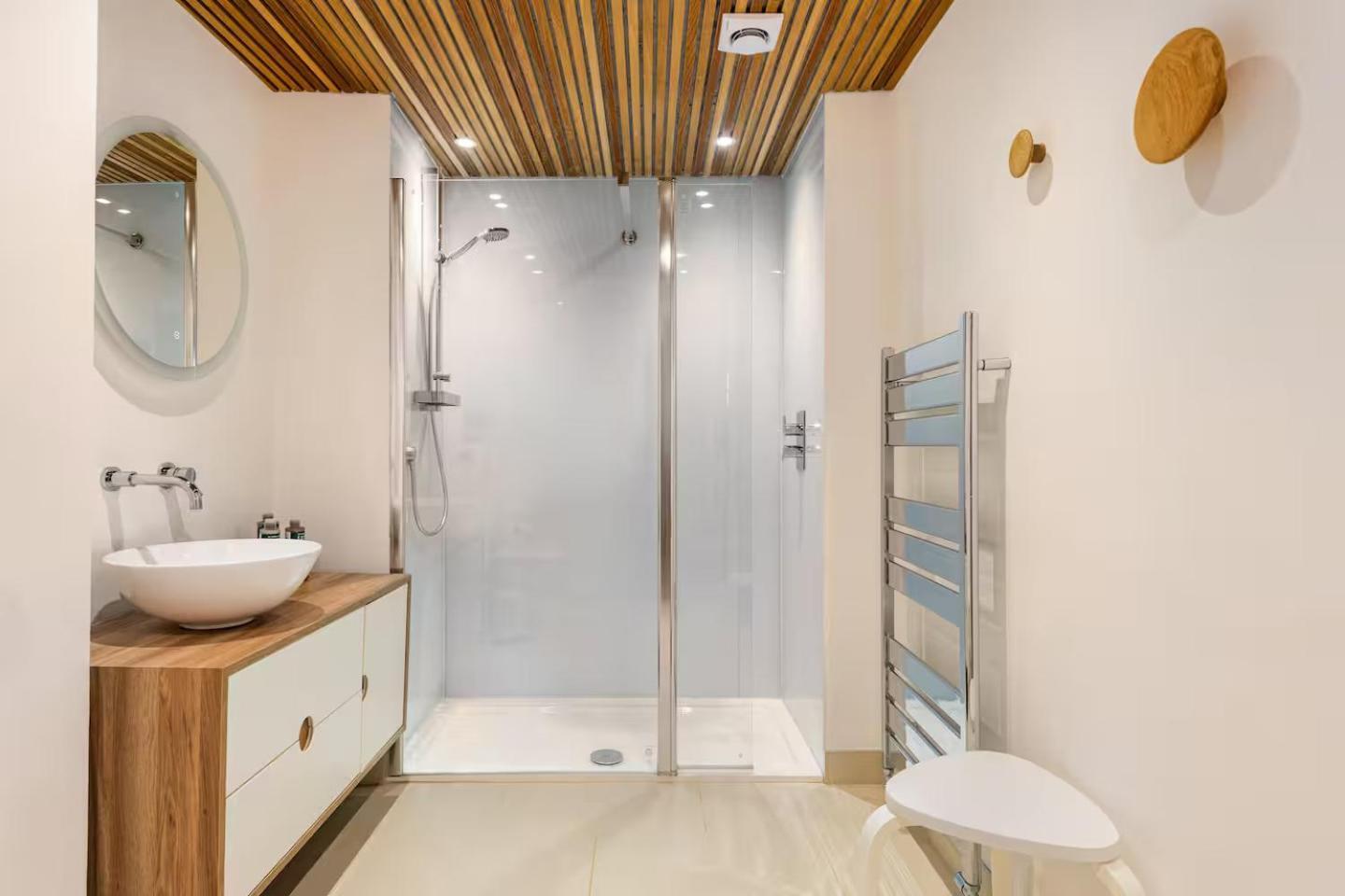 Nordic Regency Apartment チェルトナム エクステリア 写真