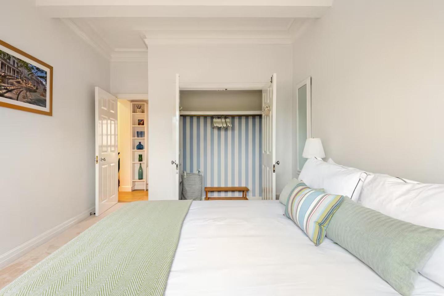Nordic Regency Apartment チェルトナム エクステリア 写真